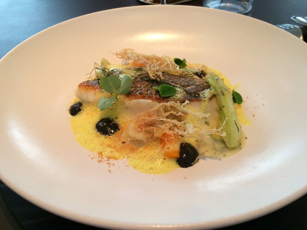 ../Images/CHEN,HUI-CHEN.Paris.Ze Kitchen Galerie (8).jpg